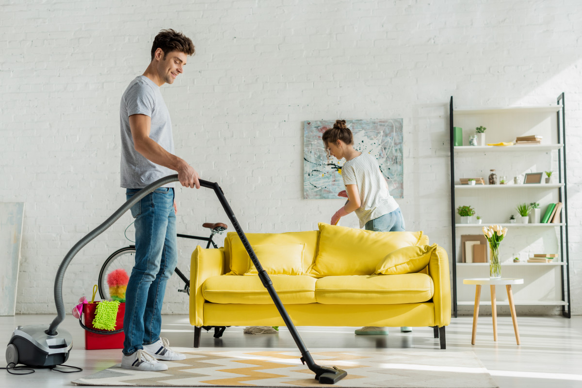 Akhisar Bayan Temizlikçi